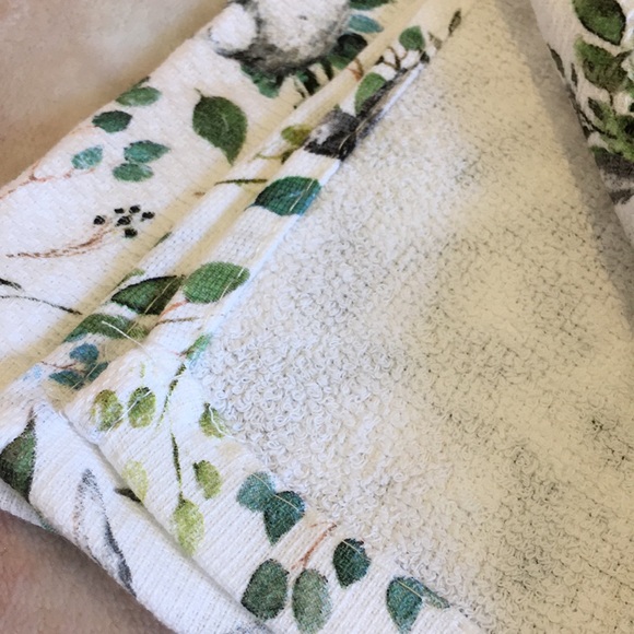 Bunnies in the Garden Easter Spring Kitchen Towels Set of Two Cotton NWT 18x28” - Picture 14 of 16